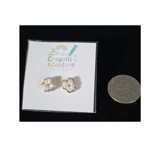 Vintage Avon Mother of Pearl Flower Earrings Minimalist Garden GorpCore Peirced